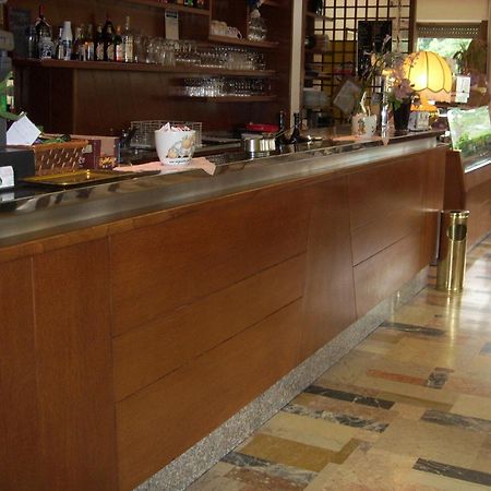 Albergo Ristorante Cima I Pra' Ponte nell'Alpi Exterior photo