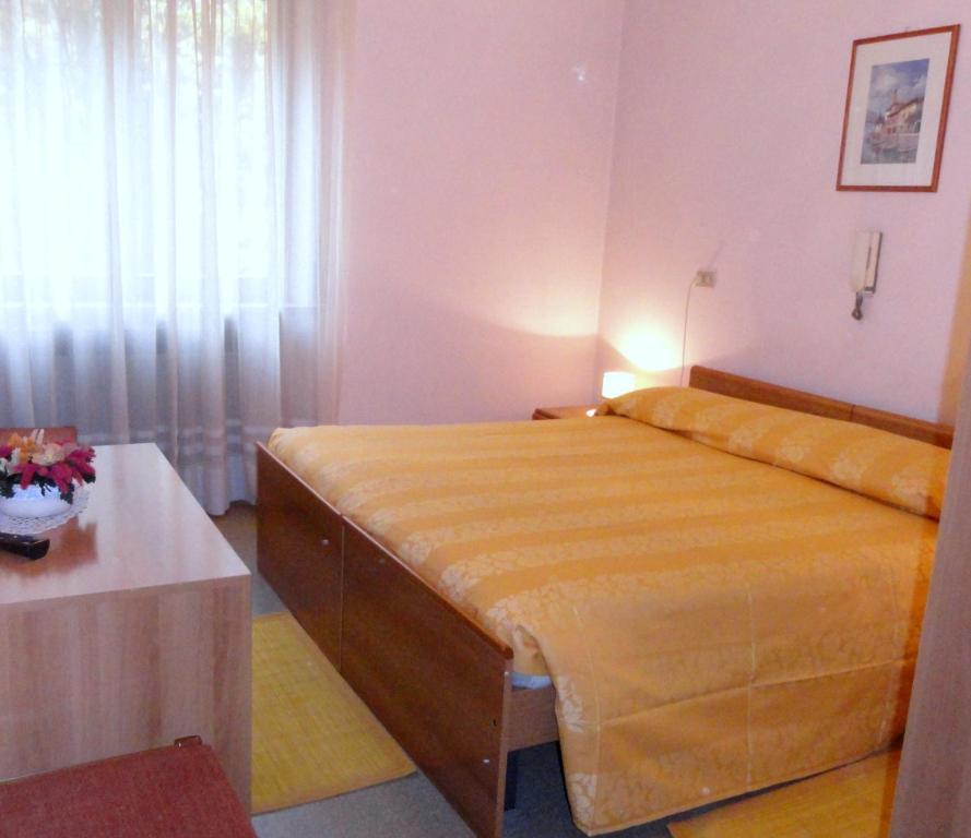 Albergo Ristorante Cima I Pra' Ponte nell'Alpi Room photo