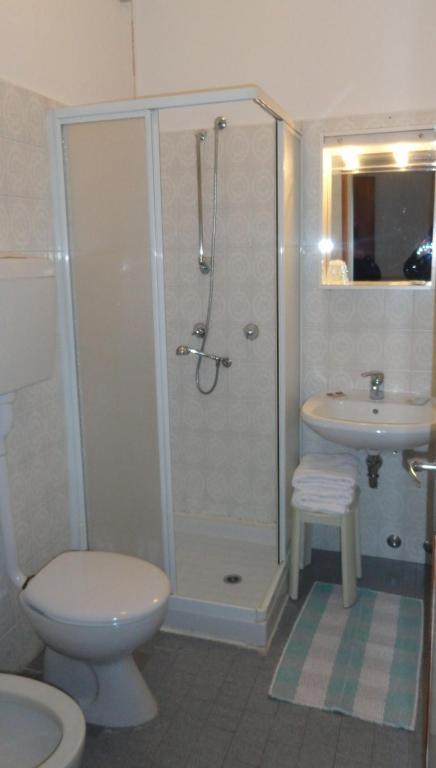 Albergo Ristorante Cima I Pra' Ponte nell'Alpi Room photo